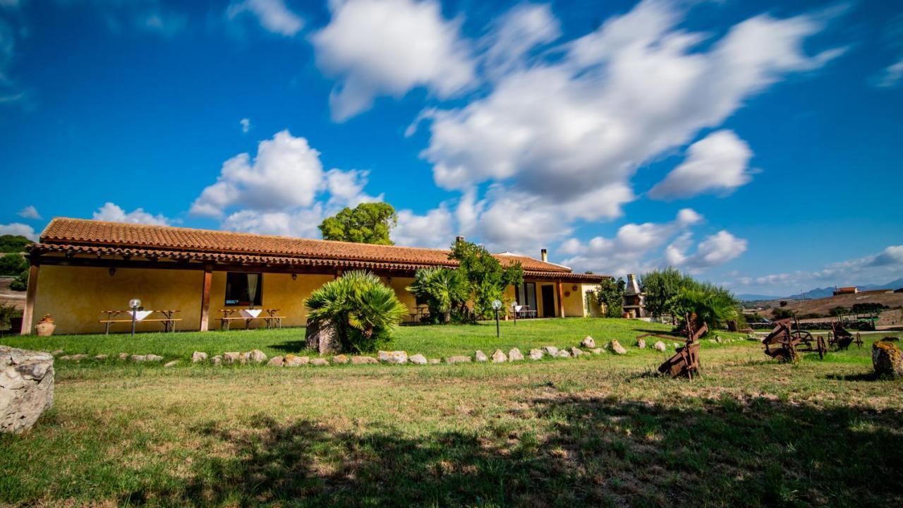 Agriturismo Carrucana Martis Exterior photo